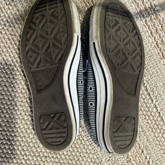 Converse women’s slip on shoes - Picture 3 of 3